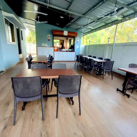 Lotus Hotel Nagaon Beach Alībāg Εξωτερικό φωτογραφία