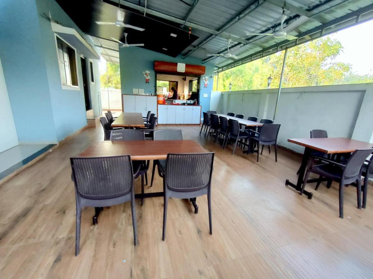 Lotus Hotel Nagaon Beach Alībāg Εξωτερικό φωτογραφία